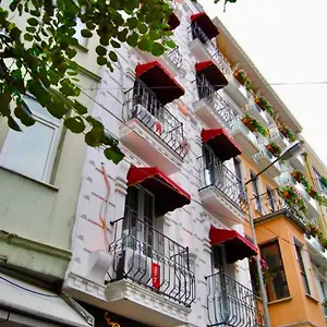 Santefe 3*, Istanbul Turkey